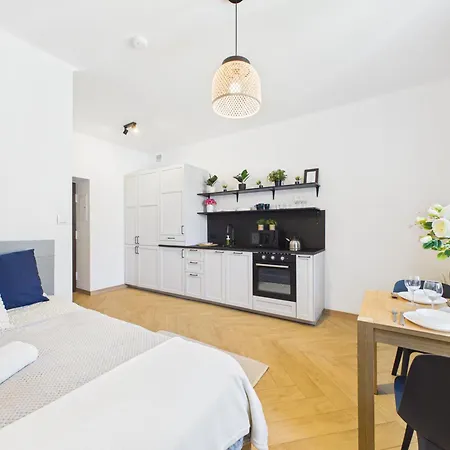 Plac Konstytucji Superapart 10-minute Walk To The Center Apartamento